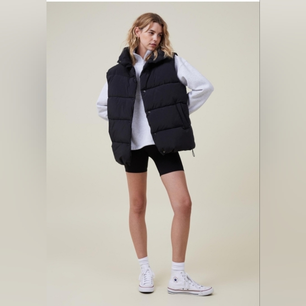 $70 COTTON ON Womens The Recycled Mother Hooded Puffer Vest 2.0 - Picture 2 of 13